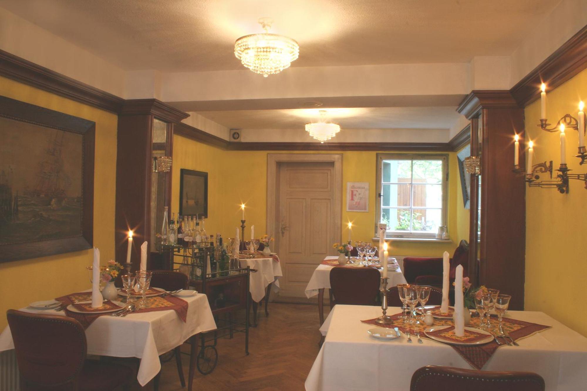 Hotel Reingard Wismar Bagian luar foto